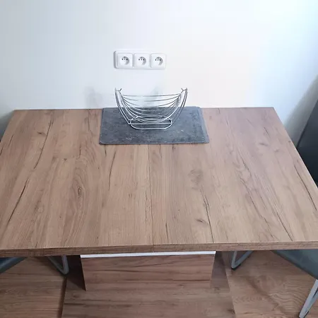 Mestsky - Flat & 24h Self Check-in & 62m2 & Free Parking Banska Bystrica