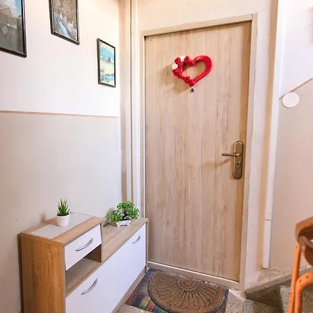 Apartment Mestsky - Flat & 24h Self Check-in & 62m2 & Free Parking *