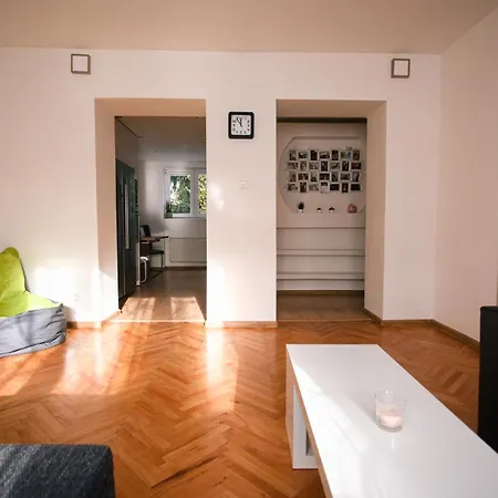 Mestsky - Flat & 24h Self Check-in & 62m2 & Free Parking Apartment Banska Bystrica