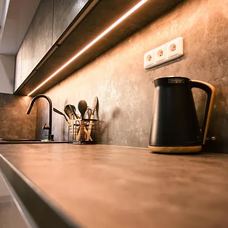 Apartment Mestsky - Flat & 24h Self Check-in & 62m2 & Free Parking Banska Bystrica