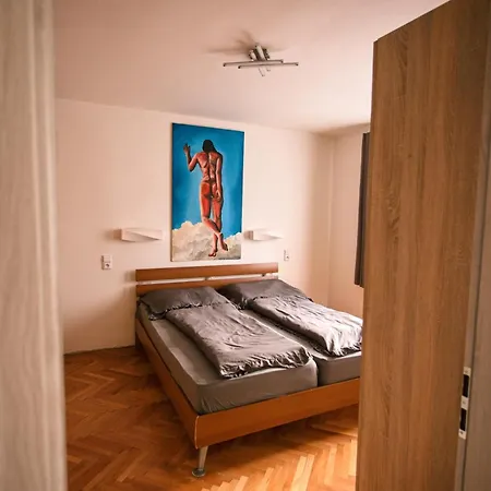 Mestsky - Flat & 24h Self Check-in & 62m2 & Free Parking Apartment Banska Bystrica