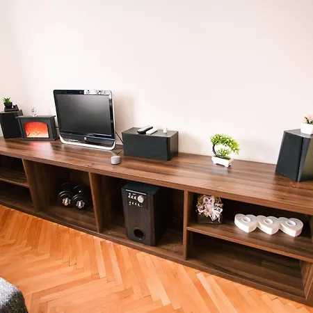 Mestsky - Flat & 24h Self Check-in & 62m2 & Free Parking Apartment