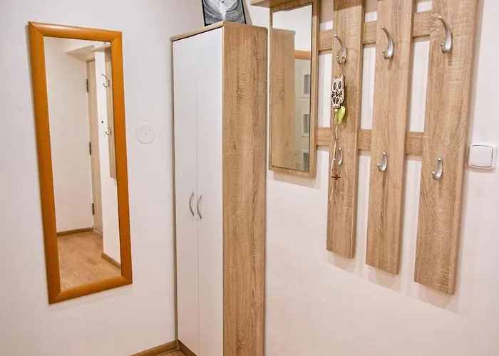 아파트 Mestsky - Flat & 24h Self Check-in & 62m2 & Free Parking