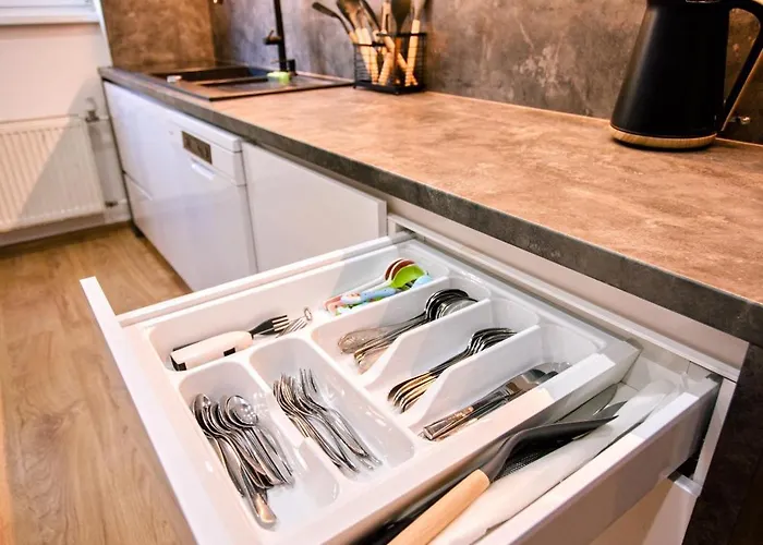 Mestsky - Flat & 24h Self Check-in & 62m2 & Free Parking *