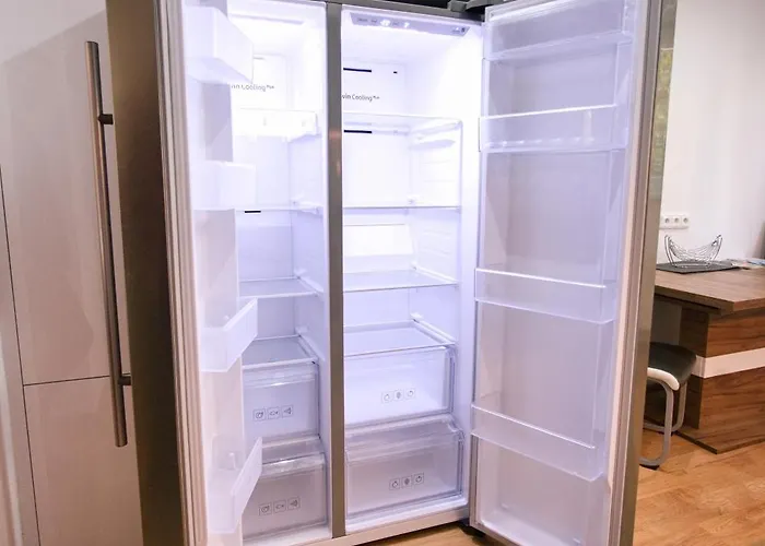 Mestsky - Flat & 24h Self Check-in & 62m2 & Free Parking 반스카비스트리카