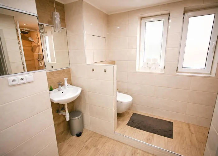 Mestsky - Flat & 24h Self Check-in & 62m2 & Free Parking 아파트