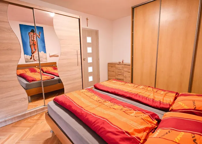 아파트 Mestsky - Flat & 24h Self Check-in & 62m2 & Free Parking *