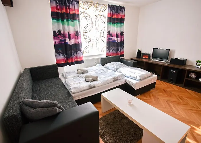 아파트 Mestsky - Flat & 24h Self Check-in & 62m2 & Free Parking 반스카비스트리카