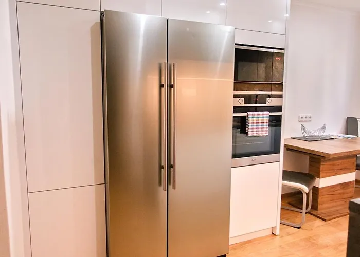 Mestsky - Flat & 24h Self Check-in & 62m2 & Free Parking 아파트 *