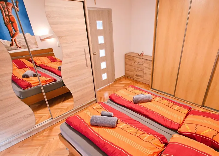 아파트 Mestsky - Flat & 24h Self Check-in & 62m2 & Free Parking